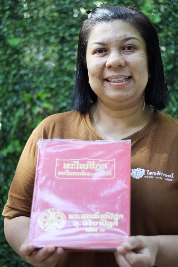 หนังสือพระไตรปิฎก ฉบับ ส.ธรรมภักดี 100 เล่มไทย ราคาชุดละ 18000 บาท ยังไม่รวมค่าจัดส่งทั่วไทย