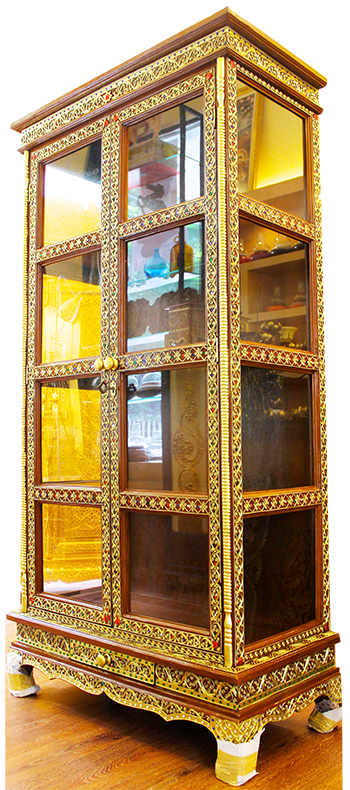 ตู้พระไตรปิฎก ทรงตรง ไม้สักแท้ทั้งหลัง เดินเส้นทอง
และประดับด้วยกระจกสี แข็งแรงทนทาน ราคา 9,500 บาท