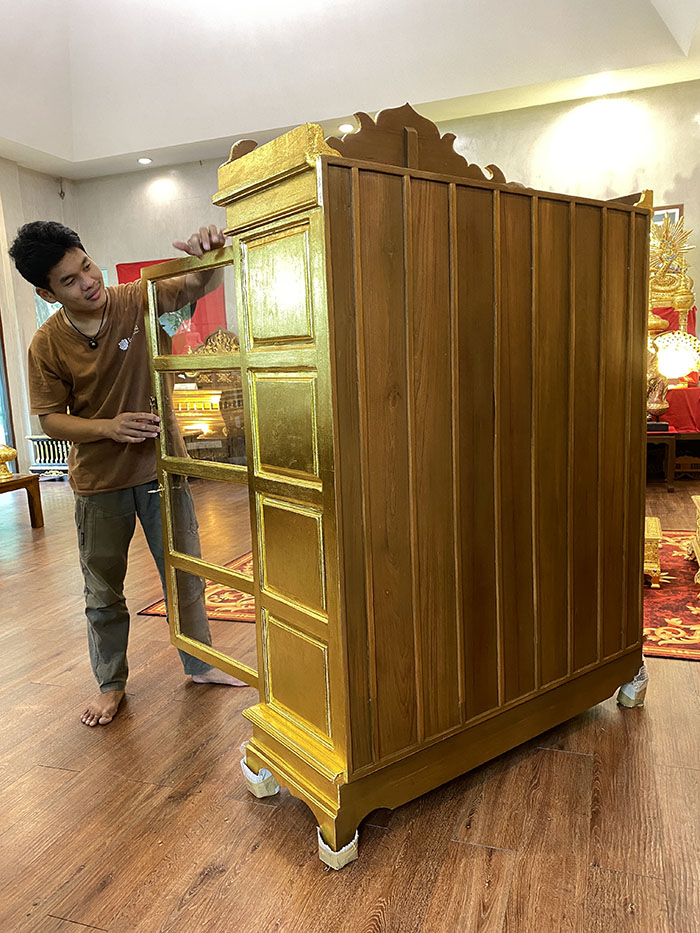 ตู้พระไตรปิฎกไม้สักทั้งหลังขนาดใหญ่ ราคา 24500 บาท
สำหรับใส่หนังสือพระไตรปิฎก 91 เล่มภาษาไทย