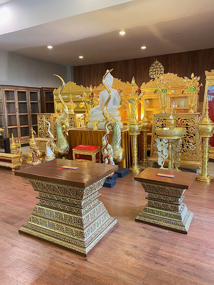 ฐานวางพระพุทธรูป
สำหรับ วางพระพุทธรูป หรือ โต๊ะหมู่บูชาพระ จากไม้สัก ราคา 12500 บาท