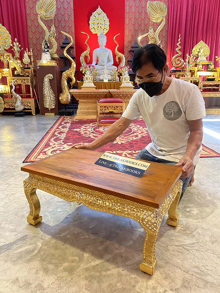 โต๊ะไม้สักปิดทอง สำหรับวาง พระพุทธรูป โต๊ะหมู่บูชา ของแต่งห้องพระ ราคา
4,500 บาท