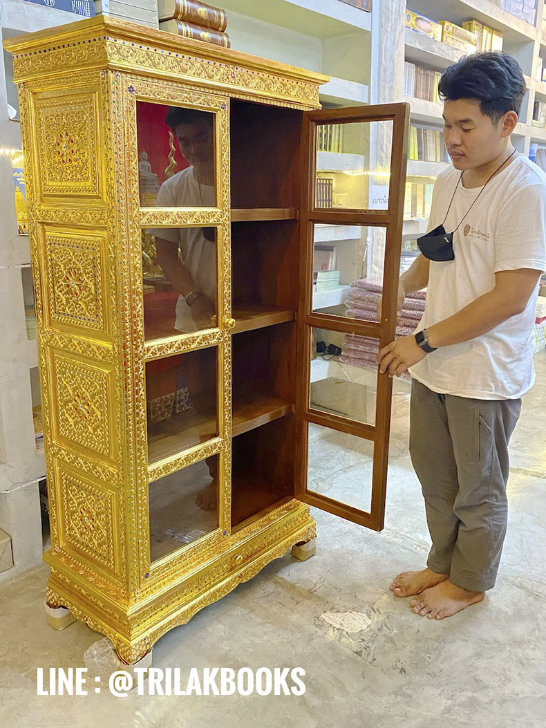 ตู้ไม้สักทั้งหลัง งานปิดทอง สำหรับ ใส่ หนังสือพระไตรปิฎก ภาษาไทย
