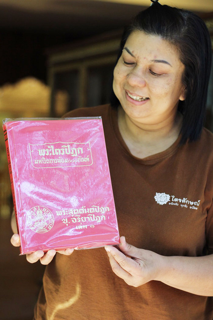 หนังสือพระไตรปิฎก ฉบับ ส.ธรรมภักดี 100 เล่มไทย ราคาชุดละ 18000 บาท ยังไม่รวมค่าจัดส่งทั่วไทย