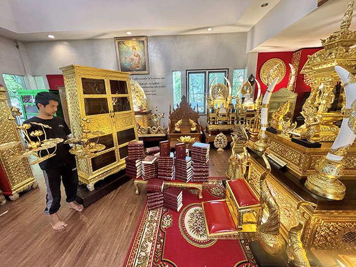 แหล่งรวมตู้พระไตรปิฎกและหนังสือพระไตรปิฎก รวมทั้งเฟอร์นิเจอร์แต่งห้องพระ จัดส่งทั่วประเทศ