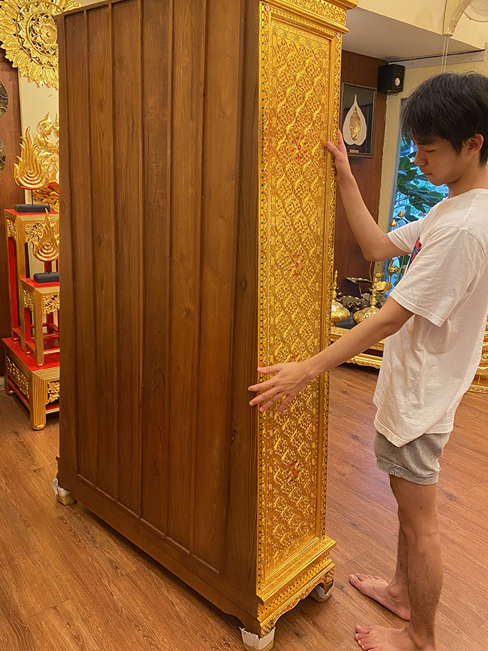 ตู้พระไตรปิฎกไม้สัก ทรงโบราณ ขนาดใหญ่ สำหรับ ใส่หนังสือพระไตรปิฎก ภาษาไทย 91 เล่ม ราคา 22000 บาท
